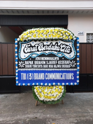 Papan Bunga Duka di Maphar